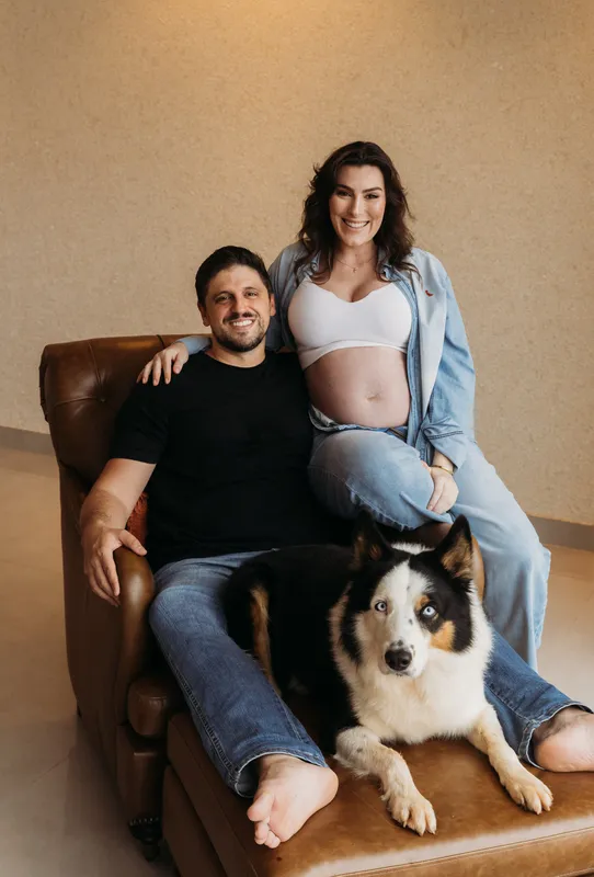 Isabella V.Daher , Felipe T. Sahão e o charmoso doguinho Guga