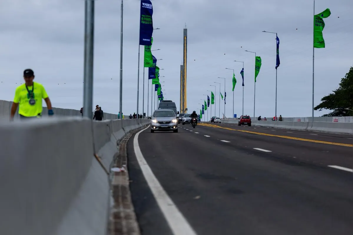 Imagem ilustrativa da imagem Tráfego de veículos está liberado na Ponte de Guaratuba