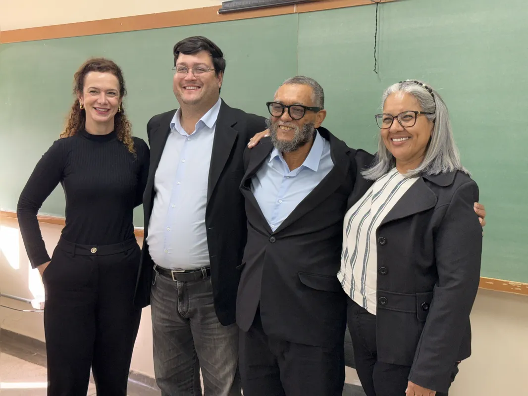 Banca avaliadora do TCC foi composta pelos professores Mirelle Buzalaf e Miguel Belinati, além da antiga vice-coordenadora do NAC Marli Guimarães