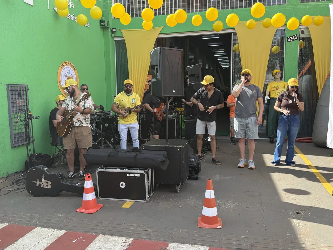 Dia da Duque contou com música ao vivo em diferentes lojas da avenida