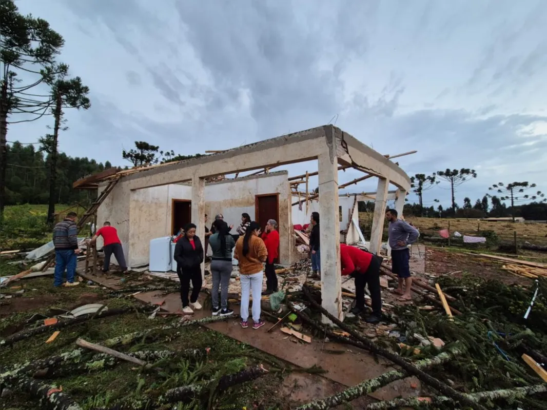 Imagem ilustrativa da imagem Com ventos de até 200km/h, tornado categoria F2 atinge município de Reserva