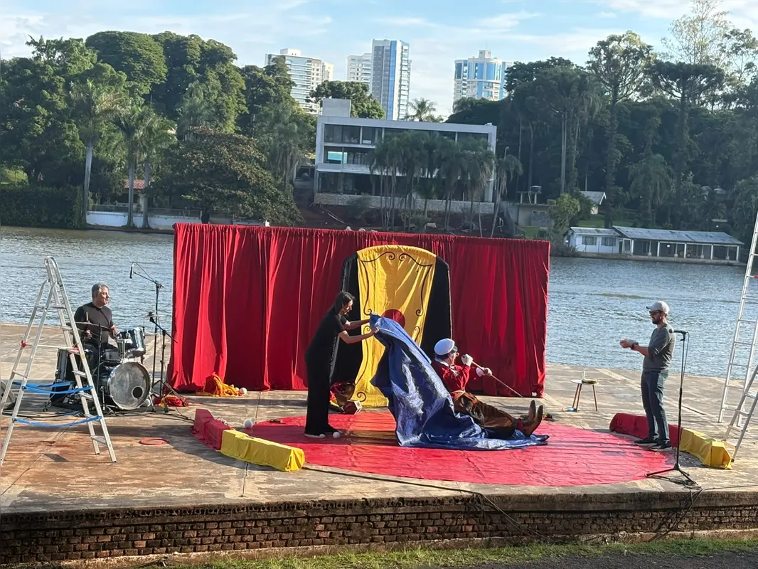 Imagem ilustrativa da imagem 'De Risa en Risa' volta ao Lago Igapó neste domingo