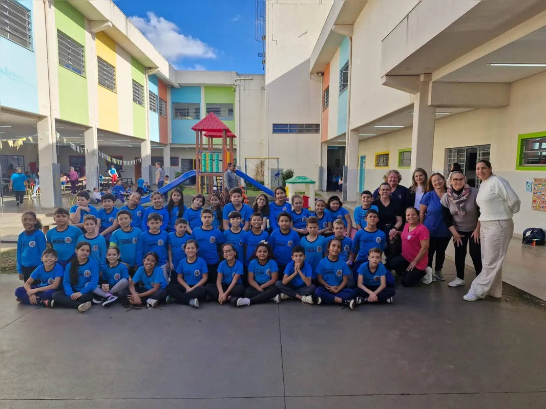 A Escola Municipal Edmundo Odebrecht, localizada no Distrito da Warta, foi a única instituição de ensino da área rural de Londrina premiada