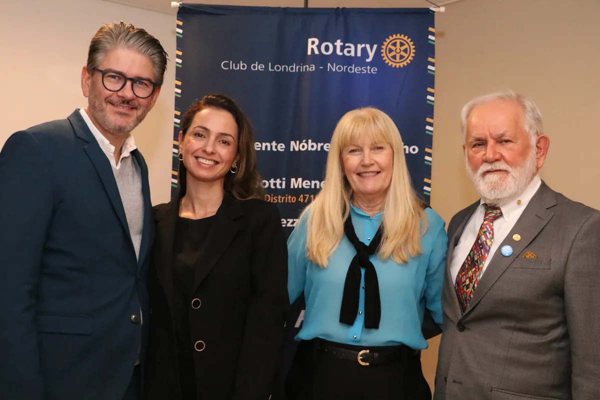Marcelo Scandelae ,Jaqueline Cândido Rodrigues, Terezinha Scandelae e Otávio F. Scandelae