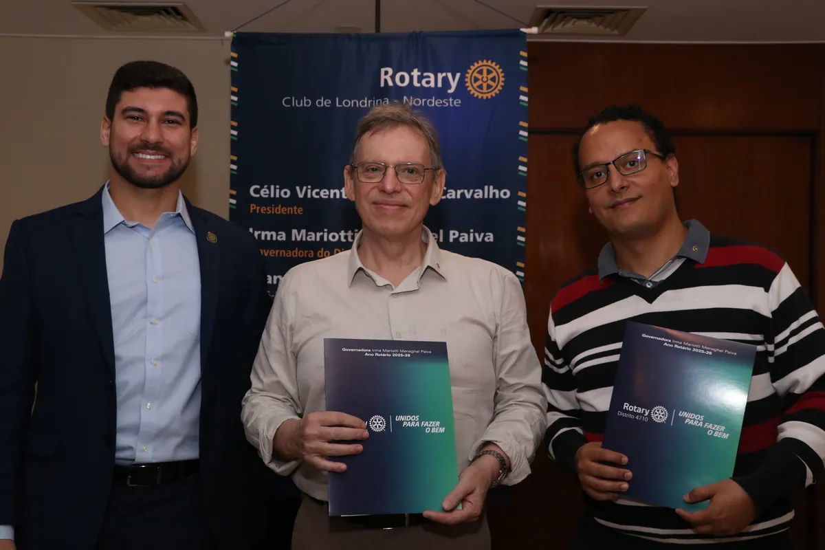 O presidente do RCL Nordeste, Célio Vicente Nobrega Carvalho, com os novos companheiros do clube Jacques Dias e Ronaldo Hasner