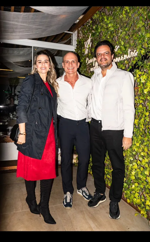 Marcela Meneguetti, Guilherme Filho e Carlinhos Grade