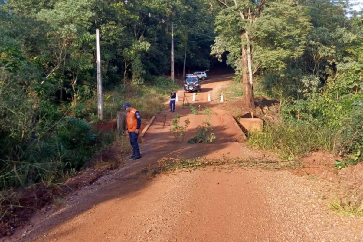 Parecer técnico confirmou que é inviável recuperar a ponte, sendo necessária a construção de uma nova estrutura em concreto