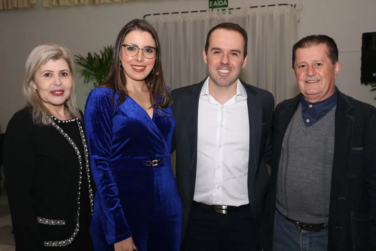 Cleunice Crepaldi, Bruna Bortolotti e Douglas Andrade e Divaldo Andrade