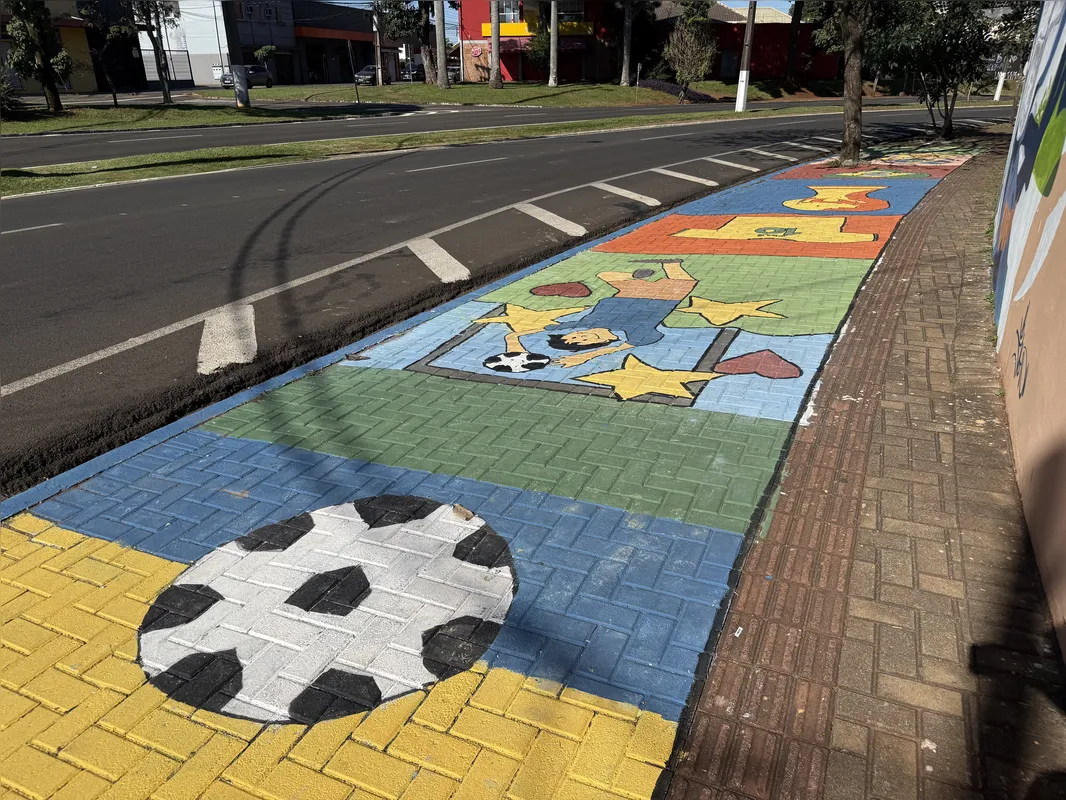 Imagem ilustrativa da imagem Londrina fica mais verde e amarela conforme Brasil avança na Copa