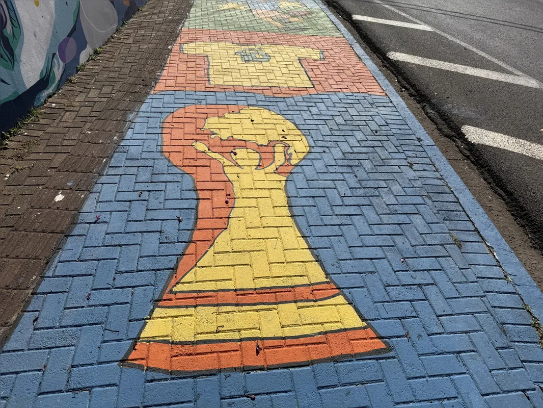 Imagem ilustrativa da imagem Londrina fica mais verde e amarela conforme Brasil avança na Copa
