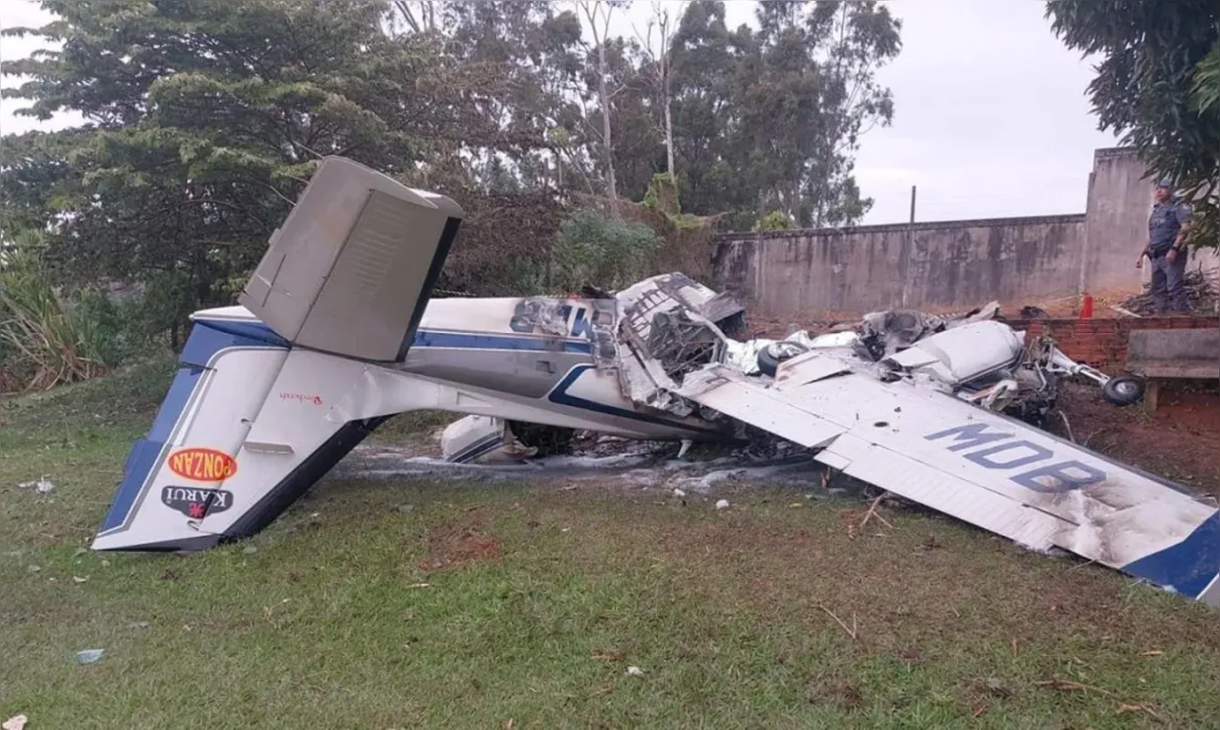 Avião caiu logo após a decolagem em campo de associação atlética