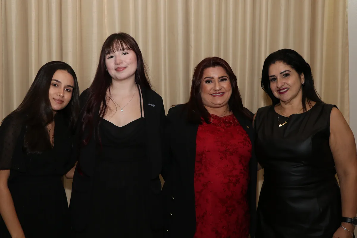 Maria Antonia Barioto, Sarah Barioto, Ana Rita Barioto e Patrícia Nascimento