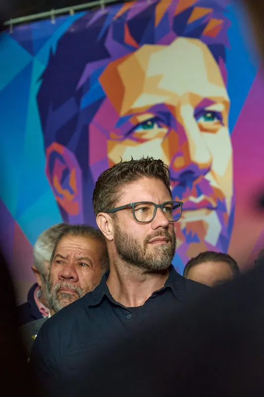 Imagem ilustrativa da imagem Sandro Alex e Requião Filho oficializam candidaturas e aguardam definição do MDB