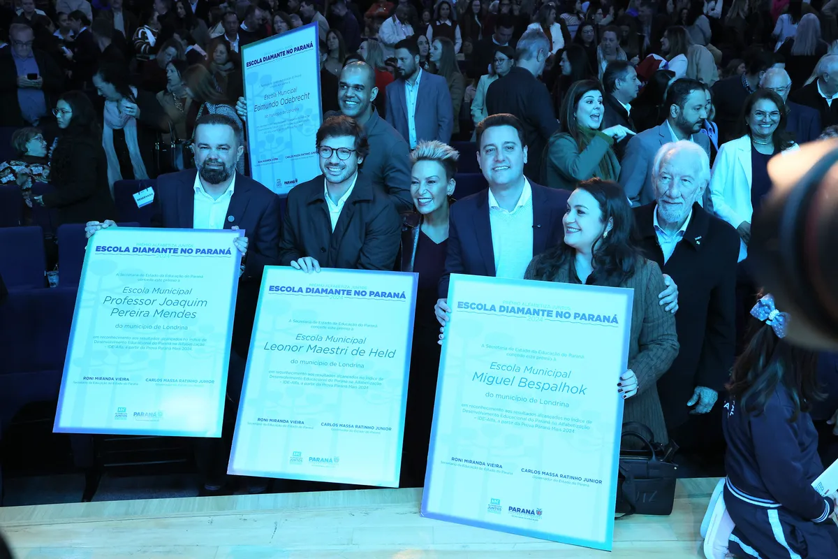 Imagem ilustrativa da imagem Sete escolas de Londrina recebem prêmio Alfabetiza Juntos