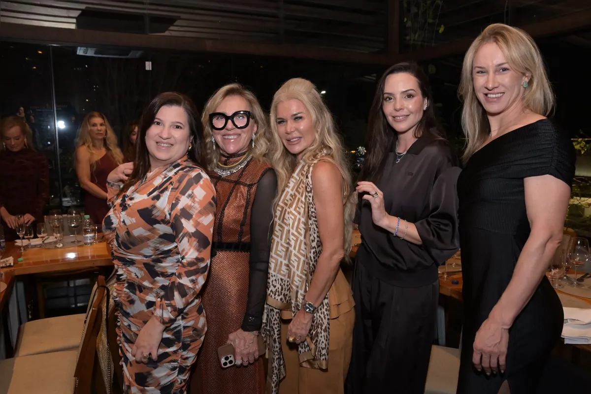 Raphaella Matos, Roni Brunetto, Vânia Kosan, Eloá Waterkemper, Tânia Kurten