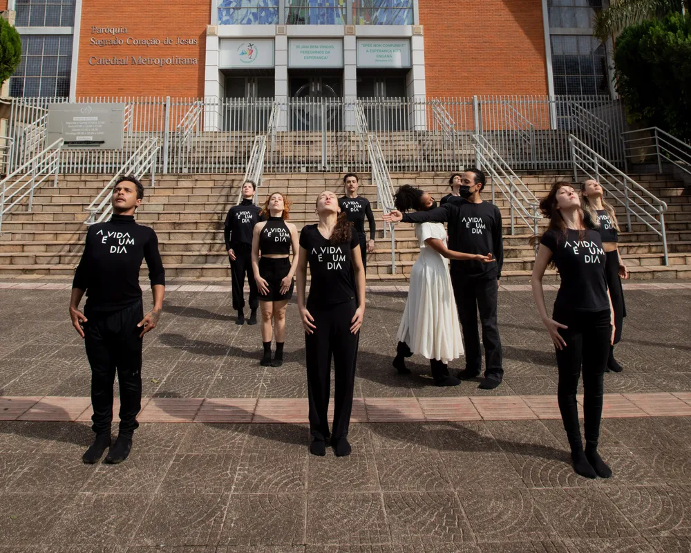 Imagem ilustrativa da imagem Ballet de Londrina estreia espetáculo grandioso no Ouro Verde