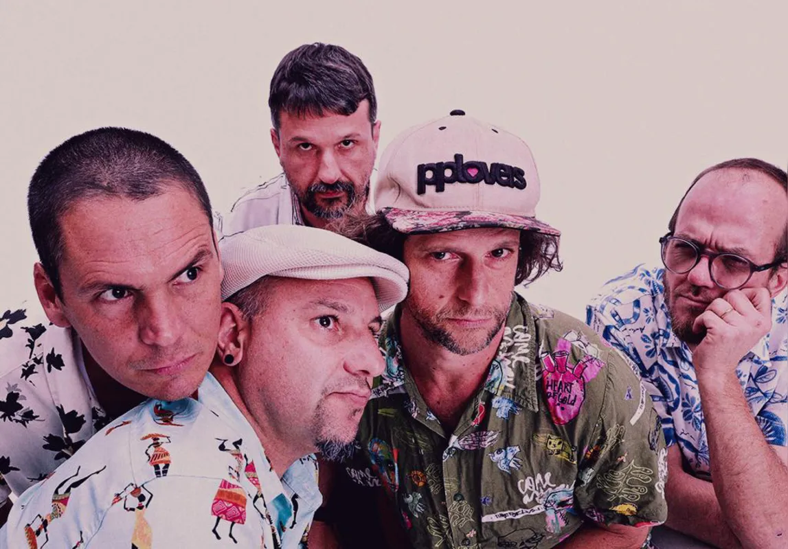 Etnyah: banda londrineses combina ritmos nordestinos, grunge e mangue beat