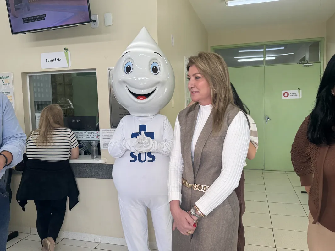 Secretária Vivan Feijó: "Fica o convite e a intimação aos pais para que deem uma olhada na carteirinha"