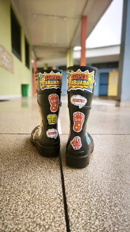 Botinas de tabuada ou "botas mágicas" de multiplicação: material lúdico para ensino da Matemática