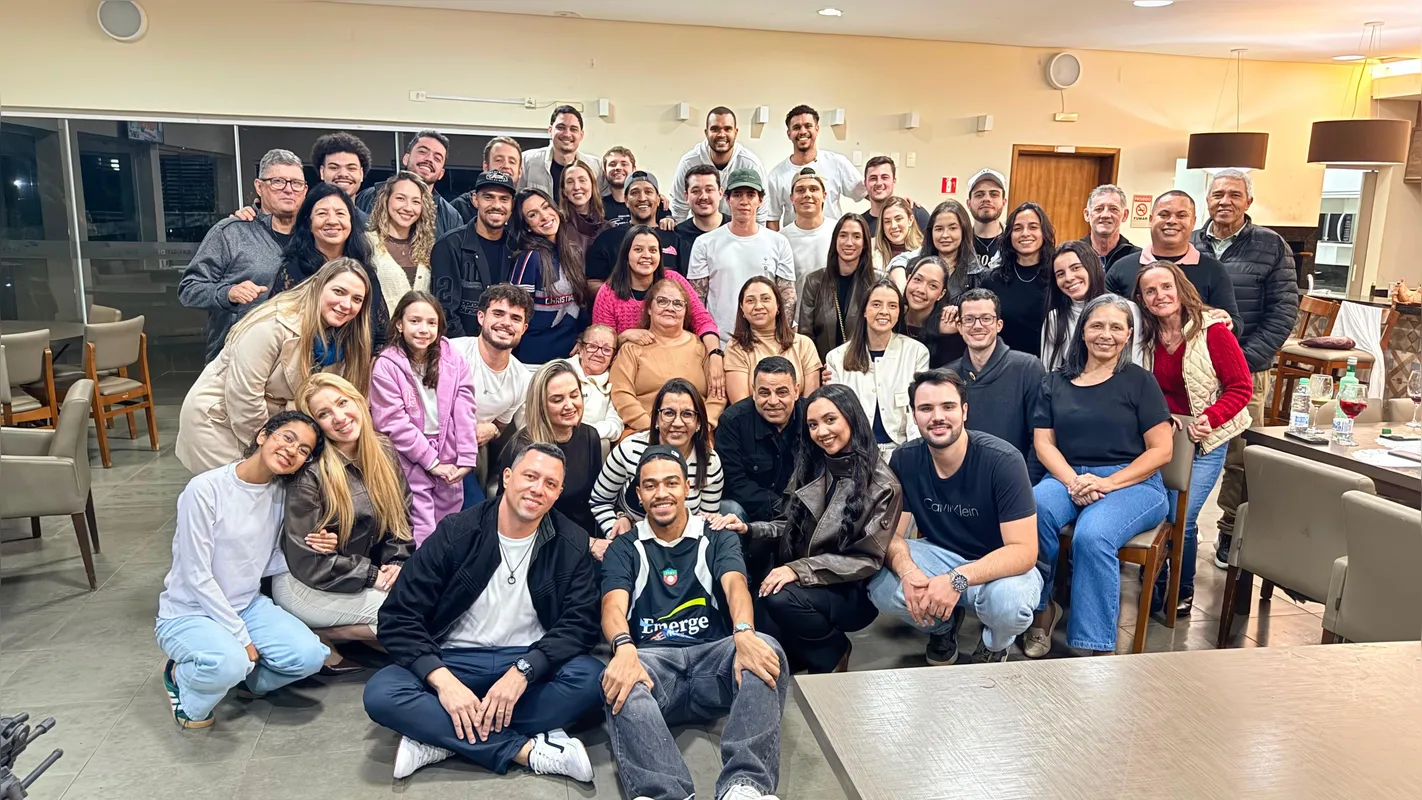 Família de Matheuzinho celebrou a conquista do jogador, que sonhava em defender a "amarelinha"