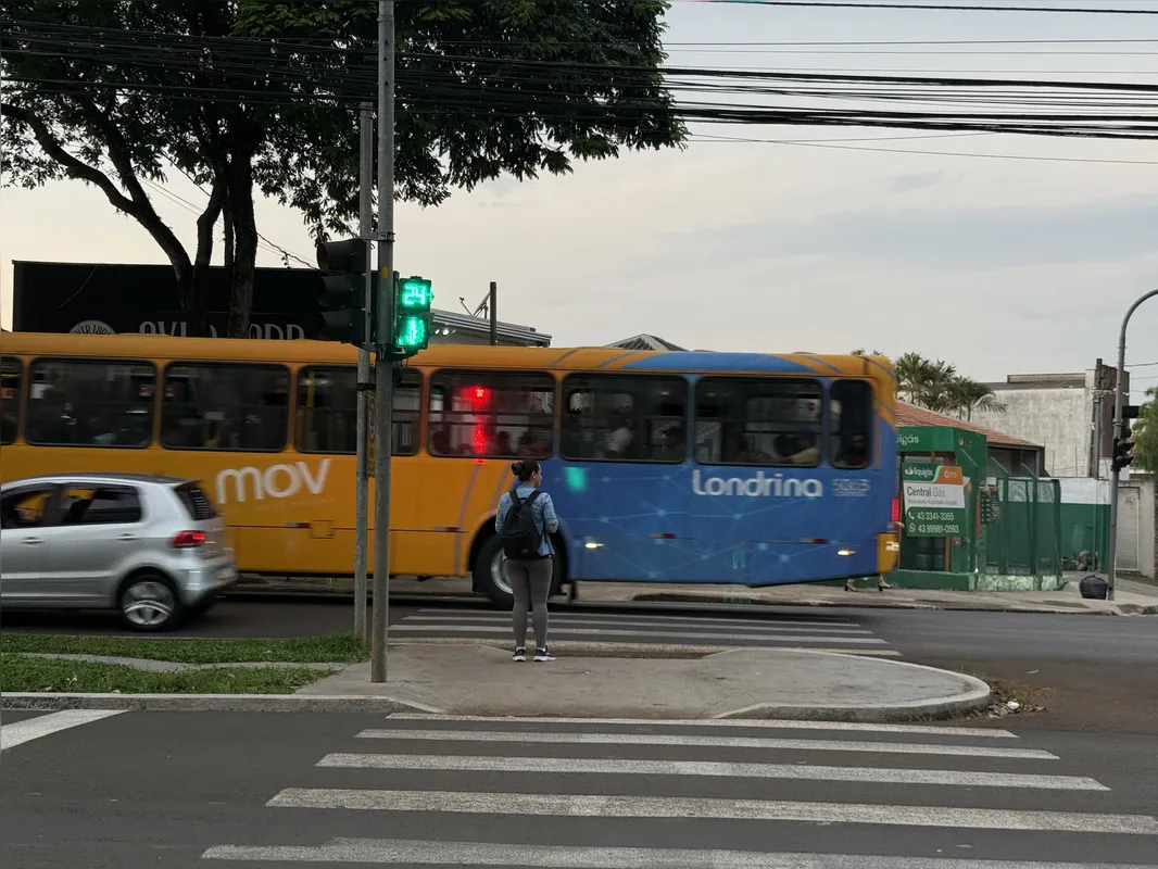 Imagem ilustrativa da imagem CMTU estuda ampliar número de semáforos com temporizador