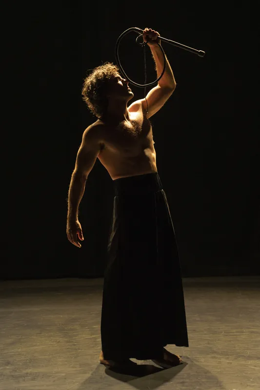 Imagem ilustrativa da imagem Festival de Dança de Londrina apresenta espetáculo sobre brutalidade