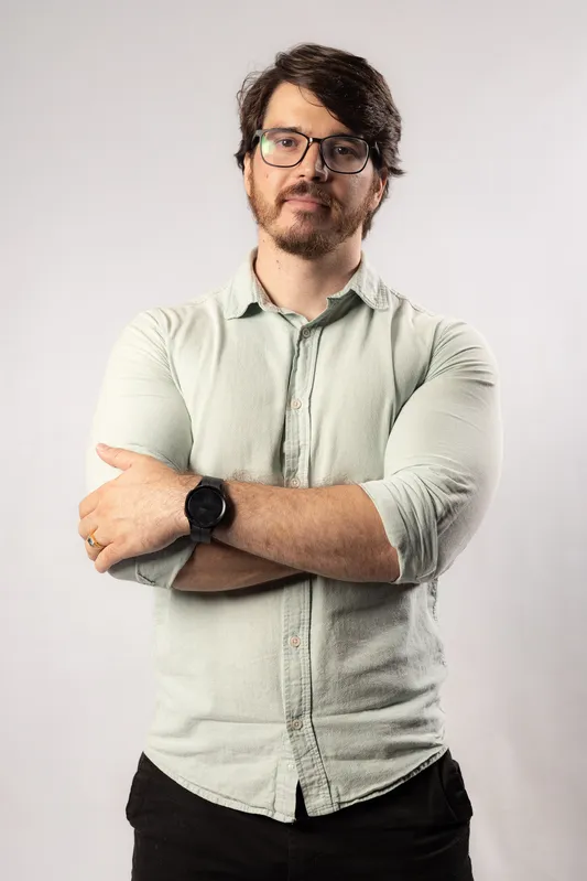 O economista e professor da UniCesumar, Luiz Paloschi, diz que, “sem conseguir braços para a operação, a mecanização ganha impulso, o que exige profissionais mais qualificados”
