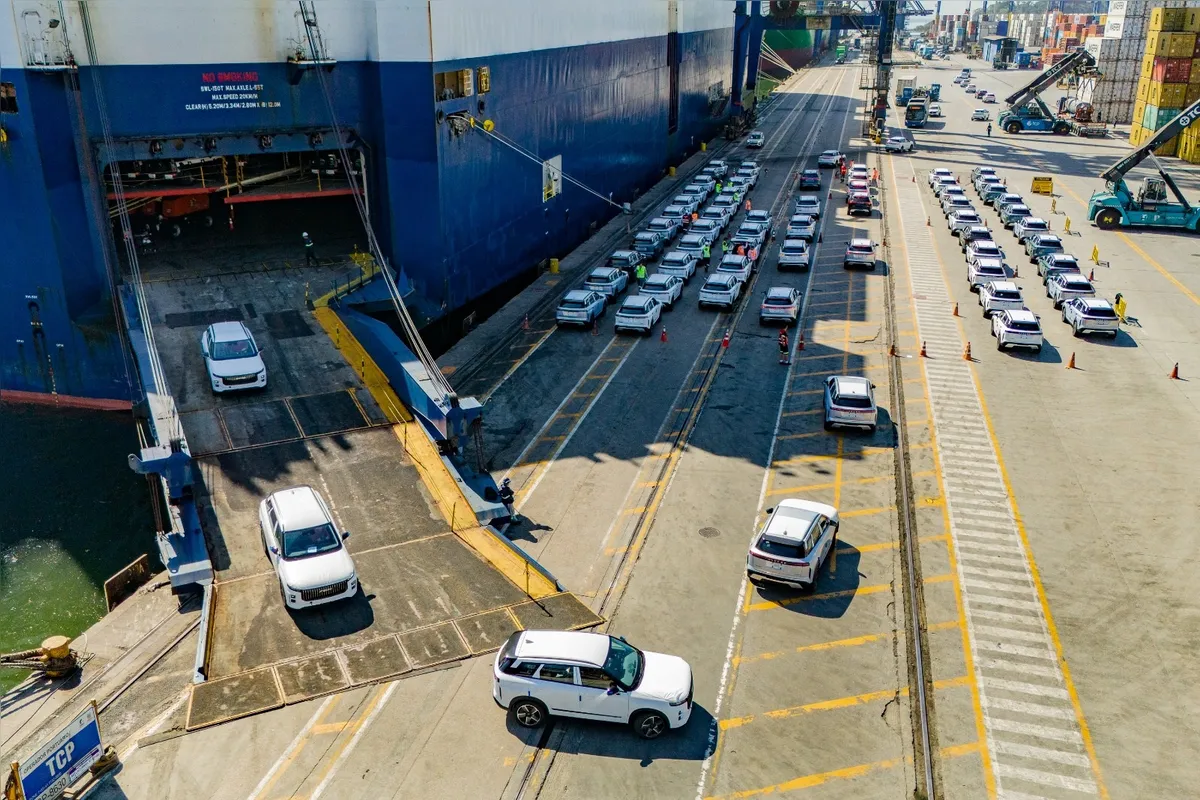Quatro novas marcas de carros importados passaram a utilizar o Porto de Paranaguá para o desembarque