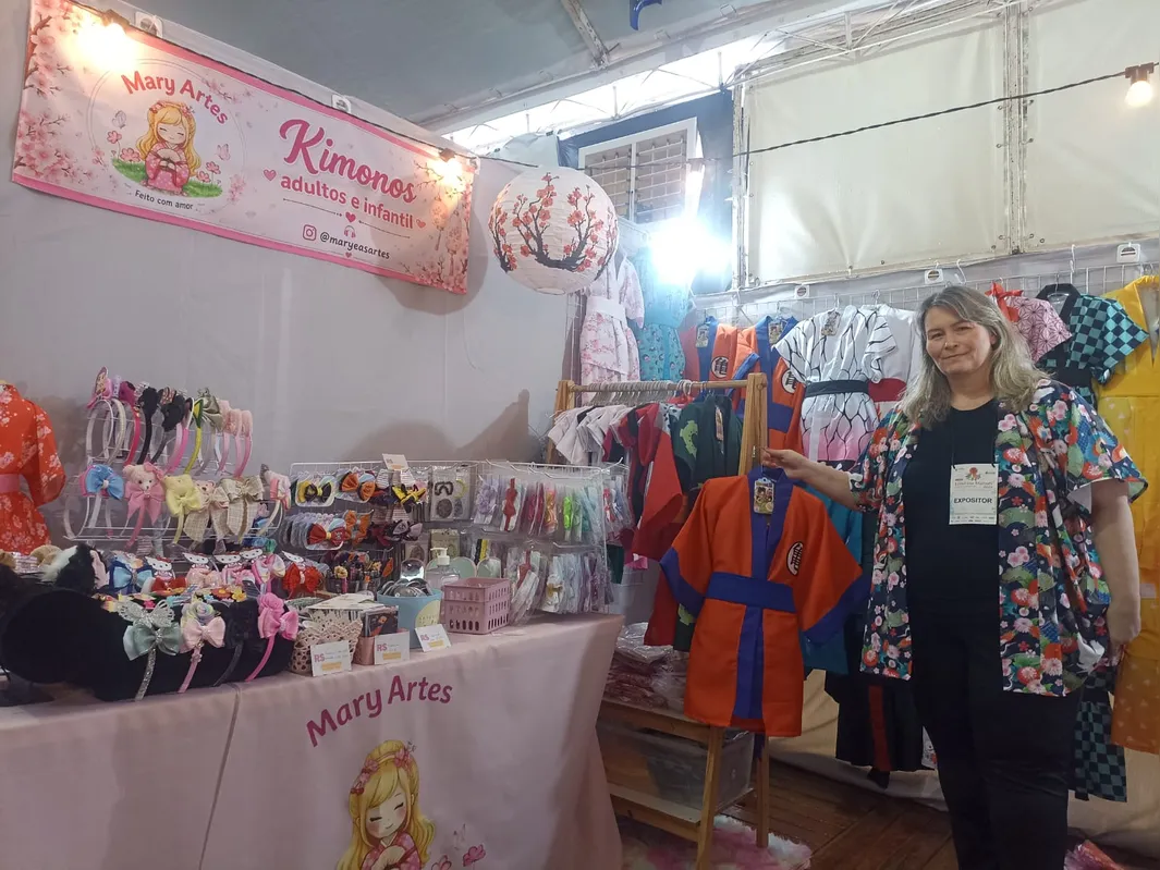 Mariana Morais e seu primeiro estande solo no Londrina Matsuri: quimonos de estampas exclusivas, laços e muitos artigos que são desejo de consumo no universo geek