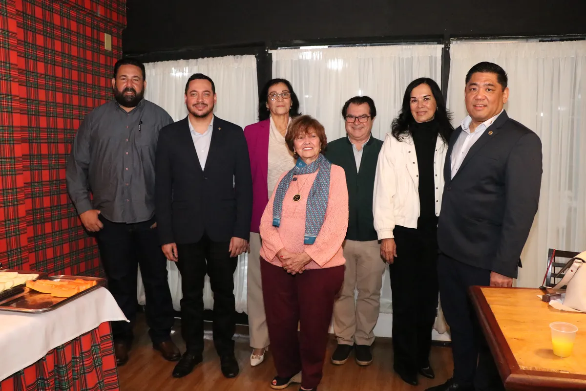 André Barioto, Presidente do RCL Sul,Talles Galvão, Sônia Gimenez, Ercília Franco dos Santos, Governadora Assistente do distrito 4710, Deonísio Destro, Presidente do RCL Nordeste, Lazara Caramori e Alexandro Yamaue, Presidente RCL Alvorada