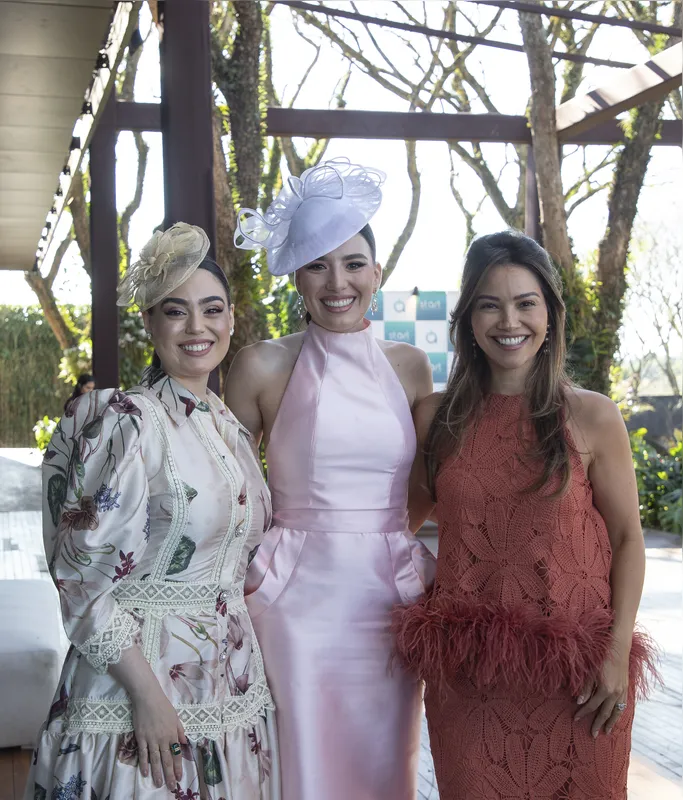 Hadassa Perez, Nábila Dourado e Juliana Yagushi