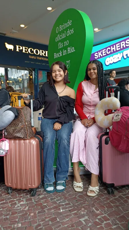 Eloisy e Giovana Brito, fãs de Stray Kids, são do Pará e Amapá