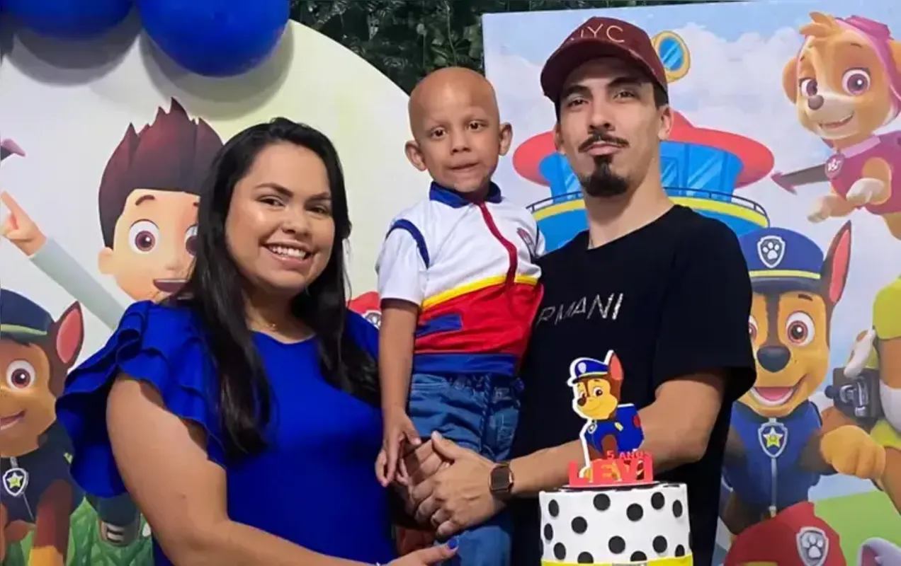 Paloma Monteiro da Lava com o marido e o filho Levi: "Eu tento encorajá-lo a se aceitar do jeito que é"