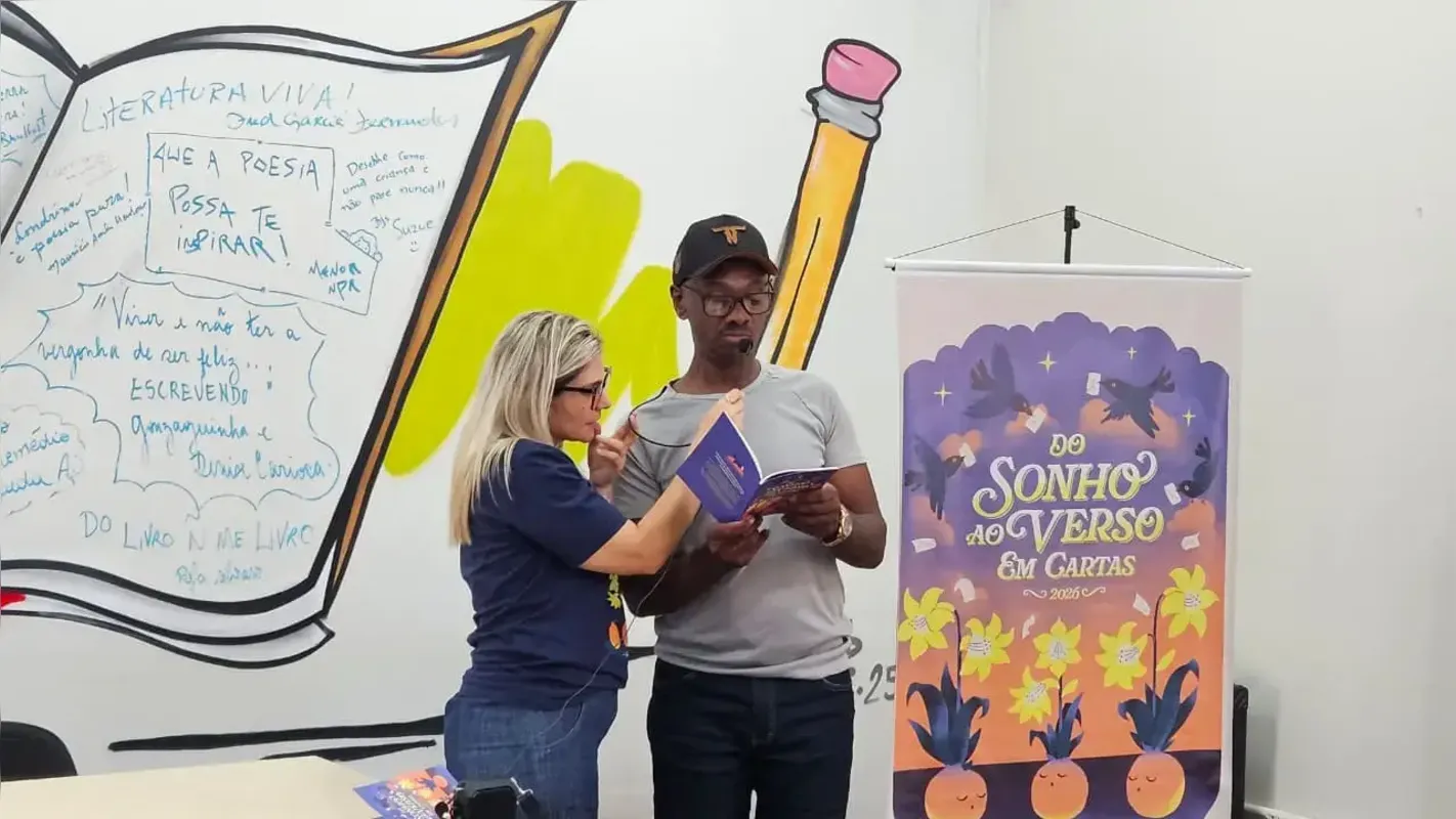 Imagem ilustrativa da imagem "Sonhadores' autografam coletânea de cartas em Londrina