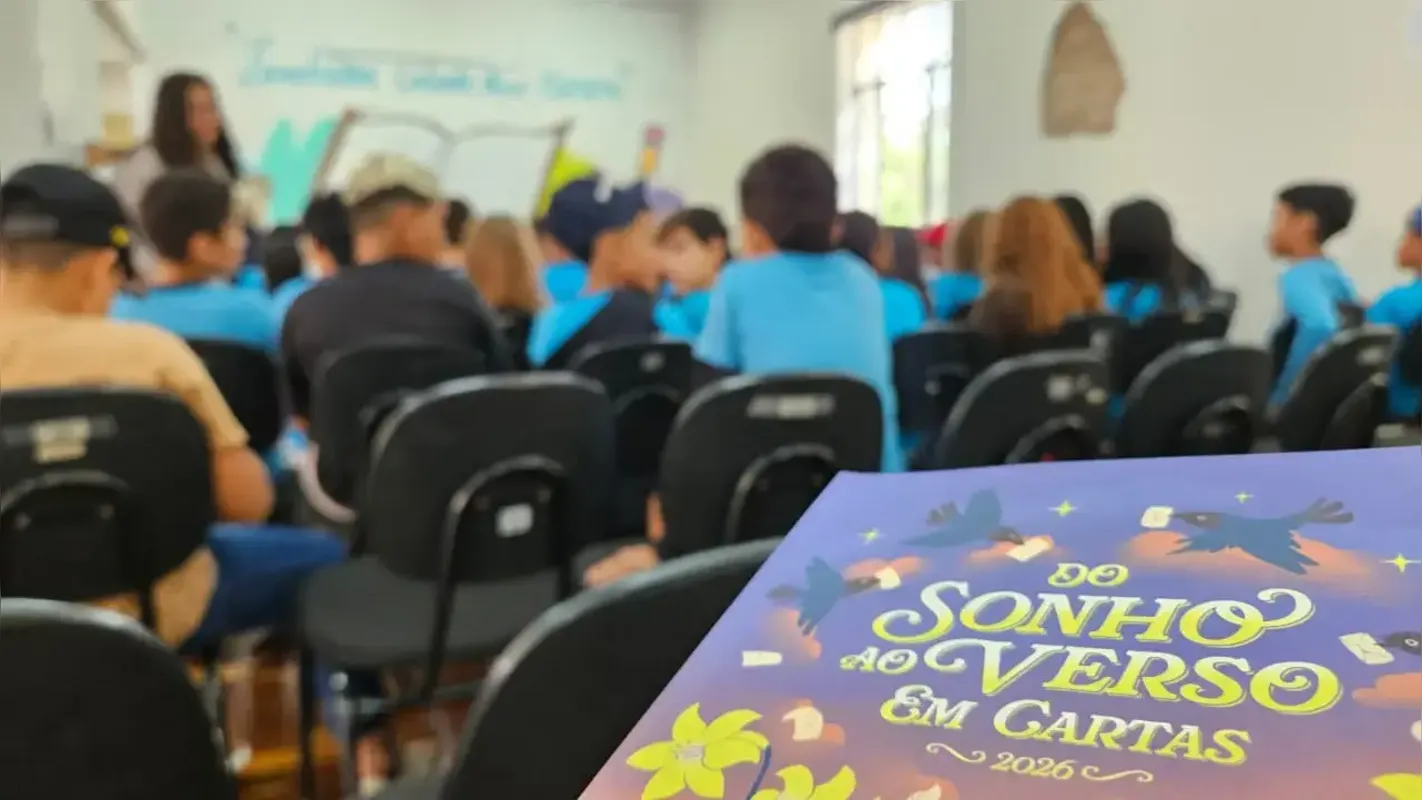 Imagem ilustrativa da imagem "Sonhadores' autografam coletânea de cartas em Londrina