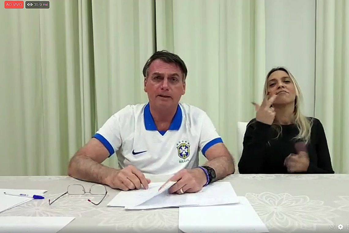 Itamaraty renova passaporte diplomático do bispo Edir Macedo e esposa