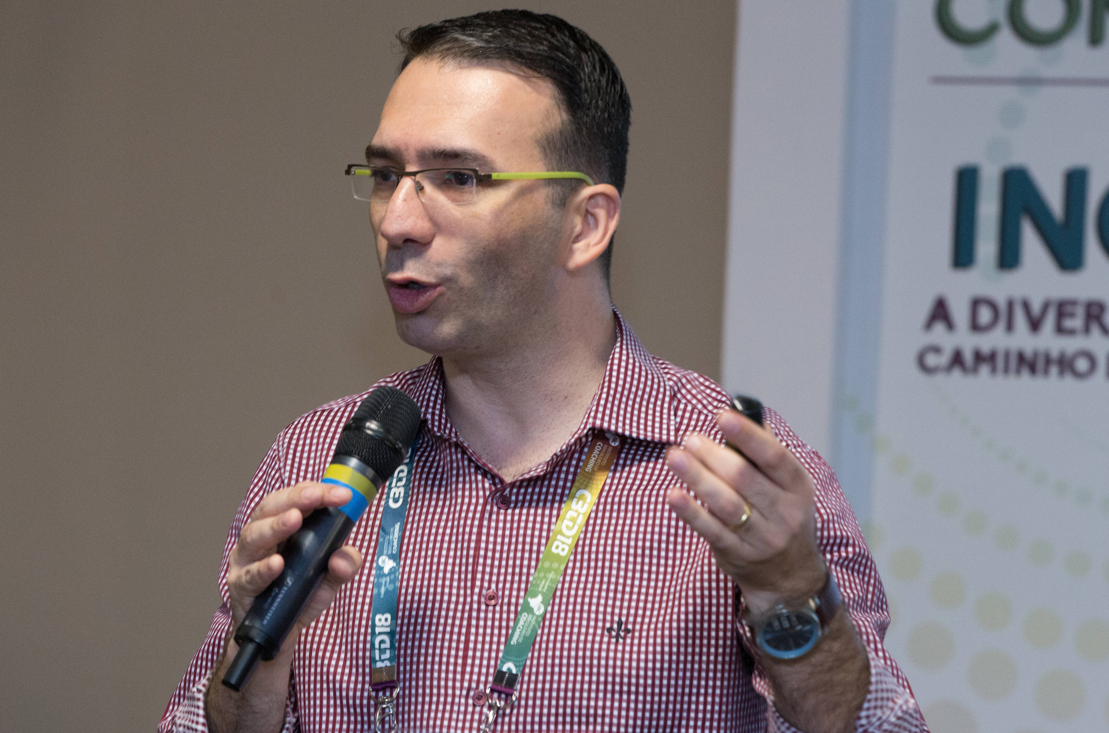 Wellington Moreira: "É difícil ter a escuta ativa em uma sociedade muito conectada, mas tão desatenta"