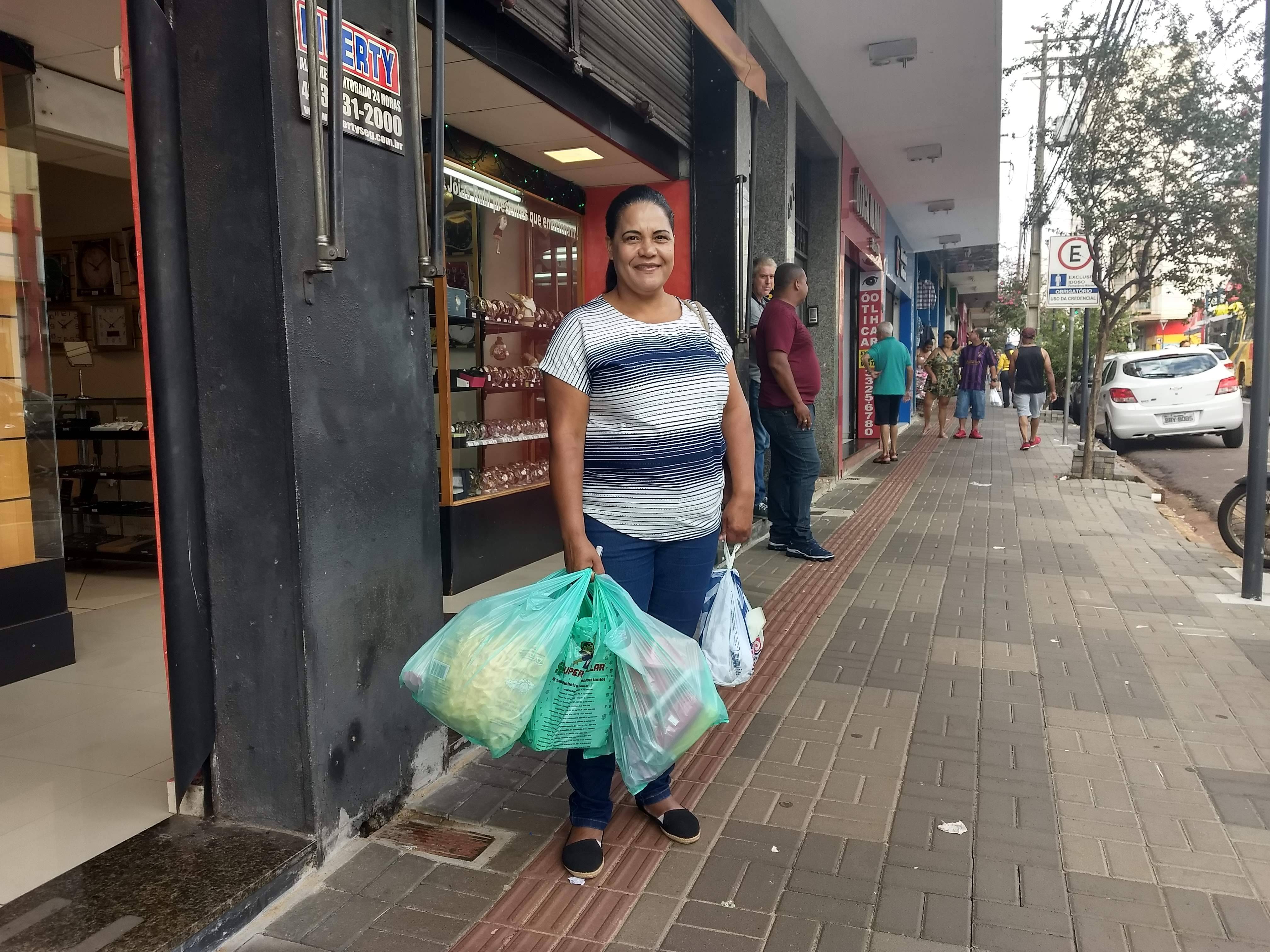 A cozinheira Marlene Ferreira, 45, achou os produtos estão caros.