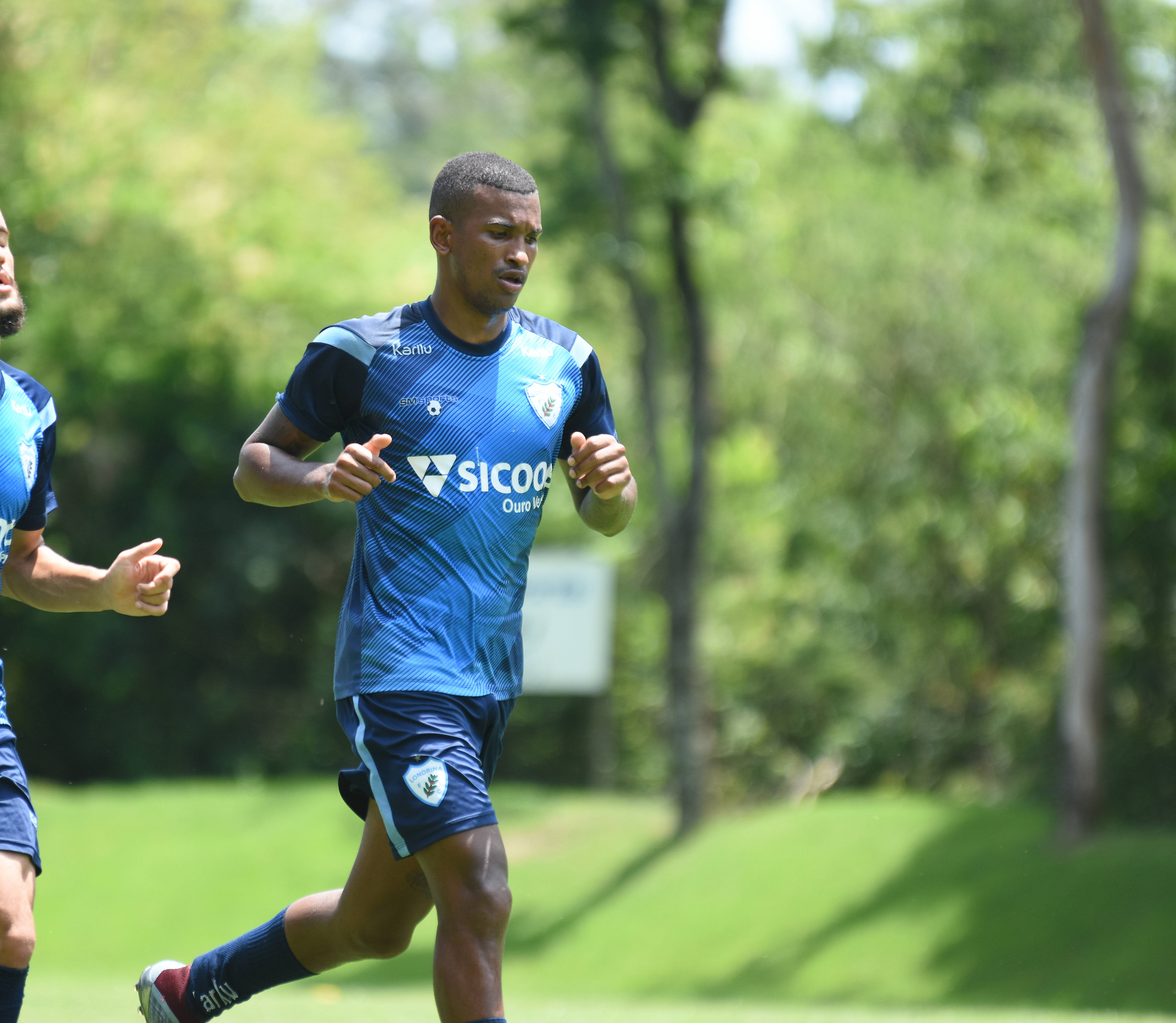 Relacionado pela primeira vez, volante Anderson Carvalho pode estrear no LEC
