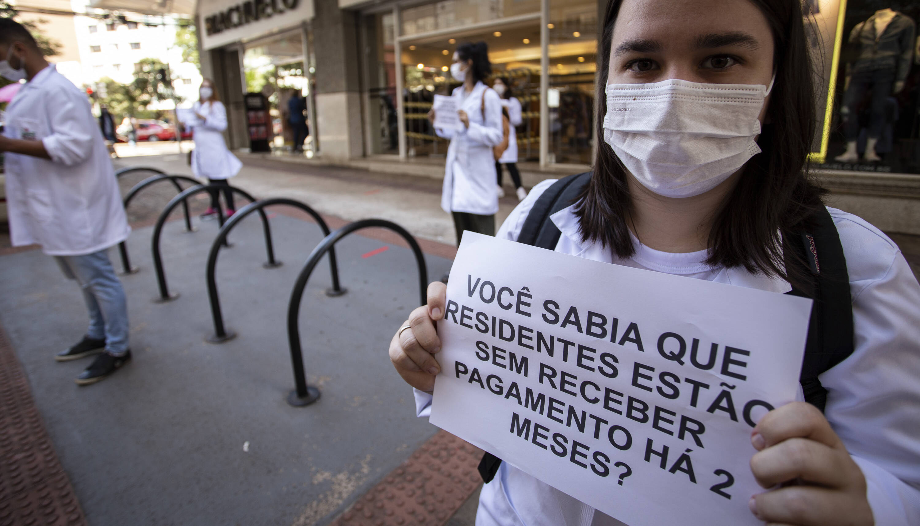 A farmacêutica Gabriela Peruchi não recebeu a bolsa do programa federal neste mês