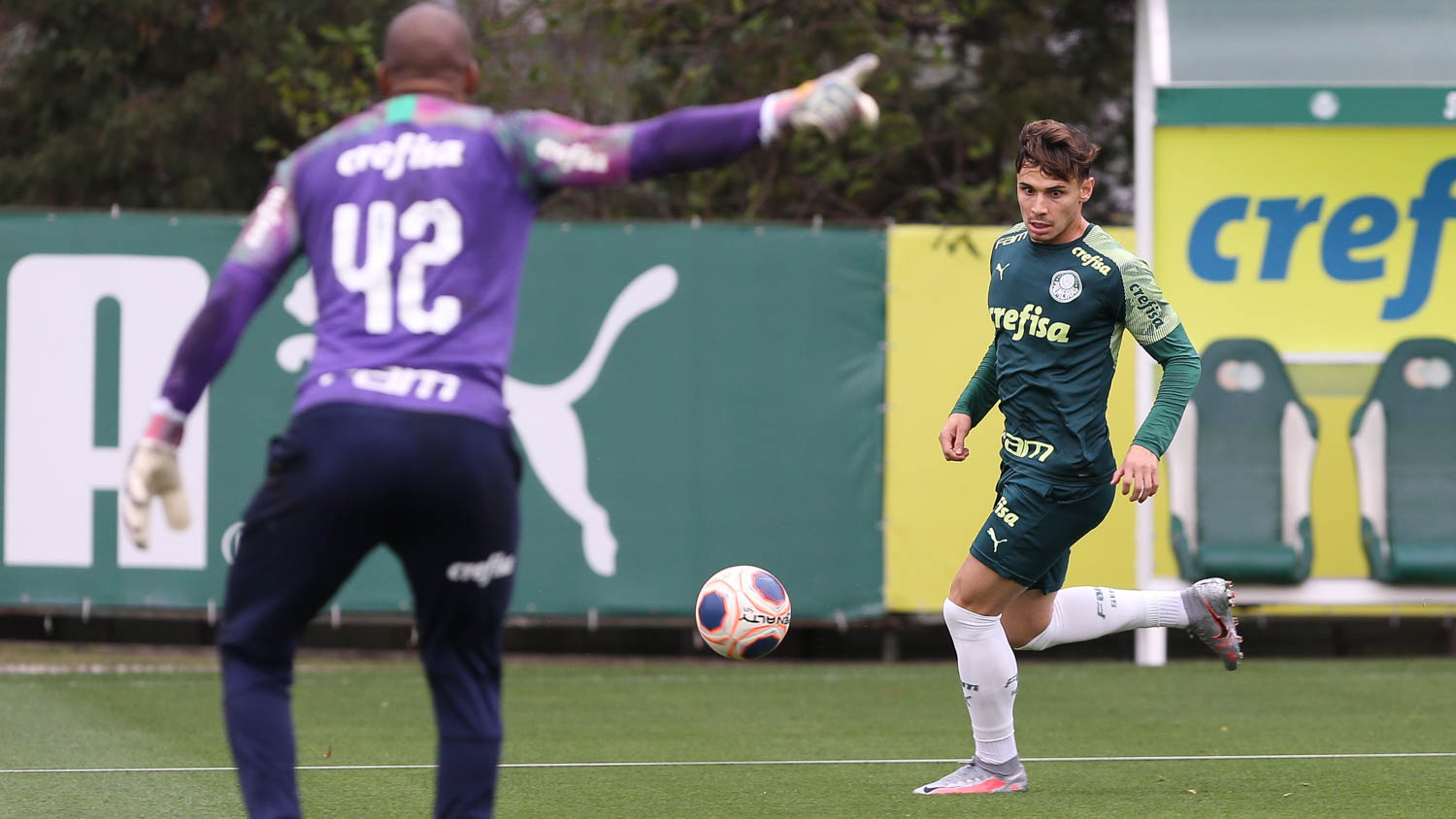 Raphael Veiga é uma das apostas do Palmeiras para o jogo decisivo contra a Ponte Preta