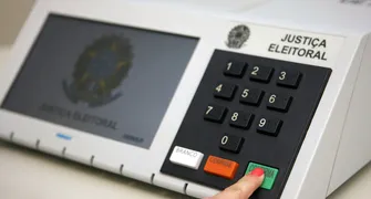 Multinacional chinesa comprou fabricante das urnas eletrônicas? FALSO!