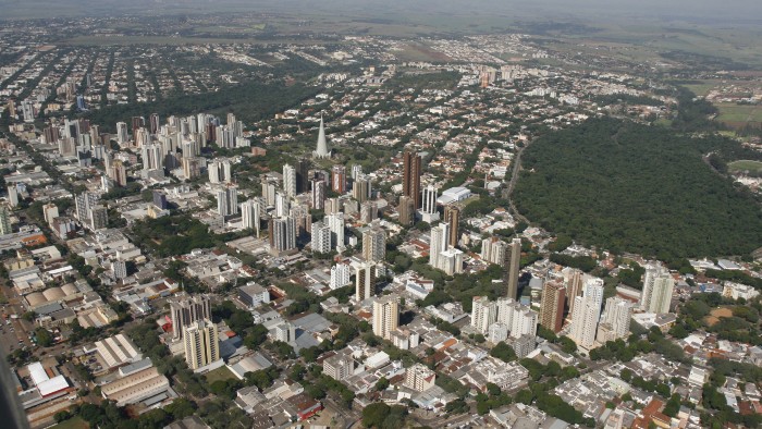 Maringá registrou 64 novos casos de Covid-19 e dois óbitos provocados pelo novo coronavírus no boletim desta segunda-feira (19): um homem e uma mulher.
