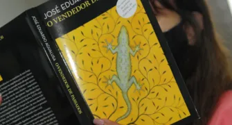 OUÇA| Episódio #7 Clube de Leitura Obras do Vestibular UEL 2021/22 | | 'Vendedor de Passados'