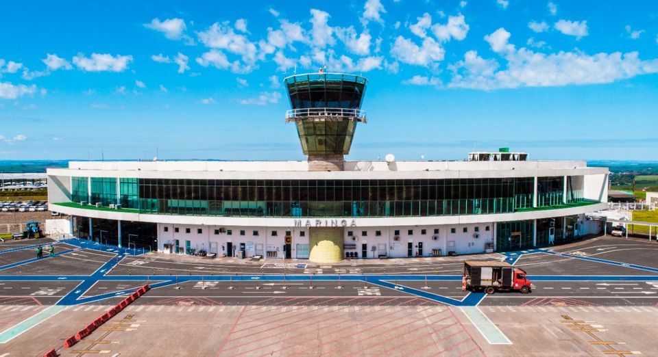 O prefeito Ulisses Maia participou nesta quarta-feira, 9, de reunião de apresentação do anteprojeto do novo Terminal de Passageiros do Aeroporto de Maringá. O projeto está sendo elaborado pela Infraero.