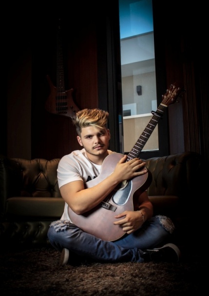 João Anesi participa do show que deverá ter 3 horas de duração