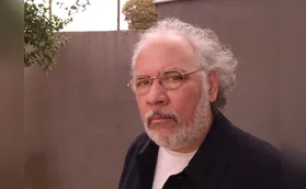 Livro reúne a poética de uma vida