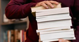 Lista da UEL tem fenômeno editorial e livros com protagonistas femininas