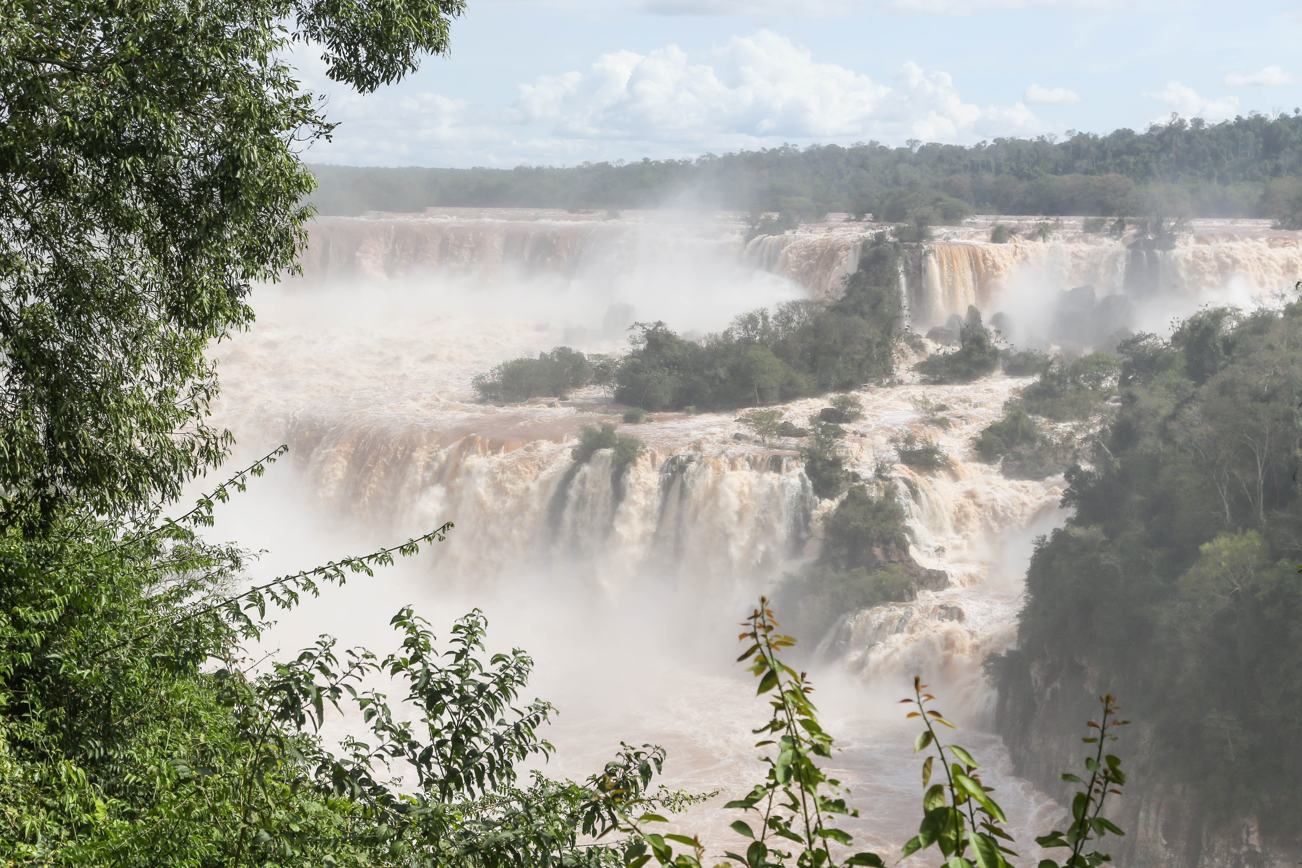 Body of Canadian tourists found at Iguazu Falls |  Folha de Londrina Diary