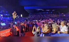 Gusttavo Lima dá show de interação com o público
